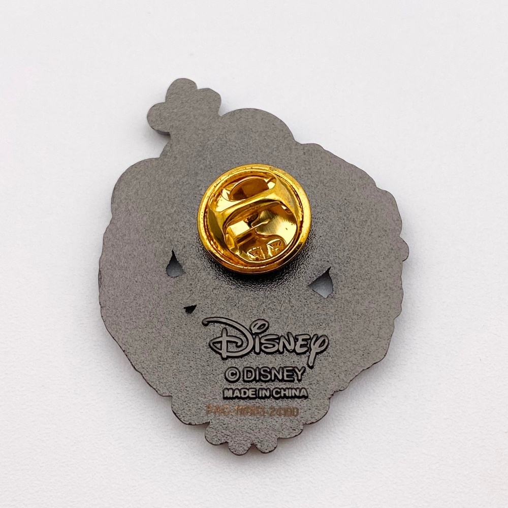 Disney Loungefly Minnie Mouse Christmas Wreath Pin - Picture 6 of 7